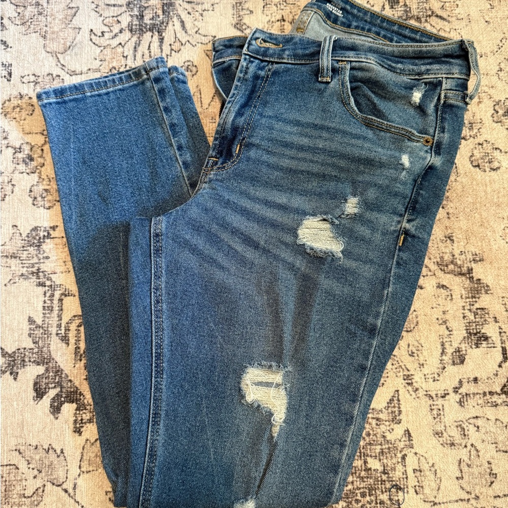 Old Navy Mid-Rise Rockstar Super Skinny